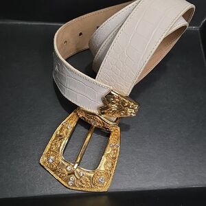 Elegant White Croc-Embossed Belt with Gold Lion Buckle